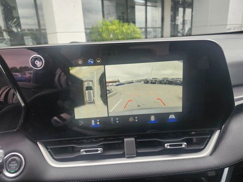 Used 2025 Chevrolet Equinox LT w/ Convenience Package II image 14