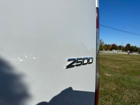 Used 2026 Mercedes-Benz Sprinter 2500 image 11