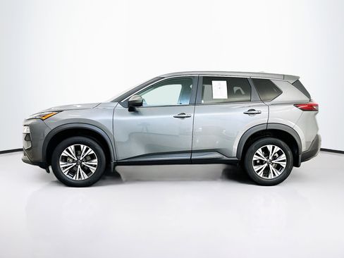 Used 2023 Nissan Rogue SV image 4