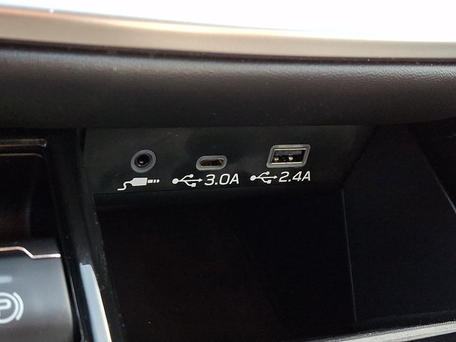 Used 2025 Subaru Outback Premium AWD/4WD image 23