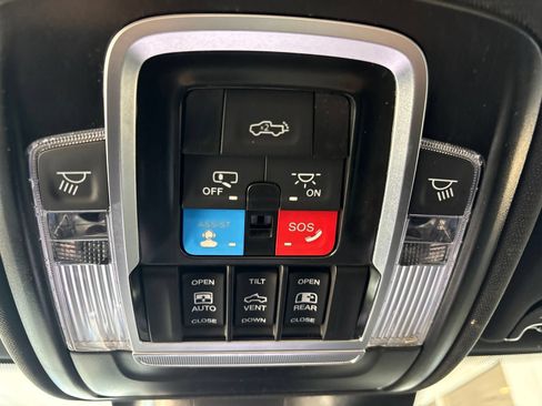 New 2026 RAM 2500 Laramie AWD/4WD image 23