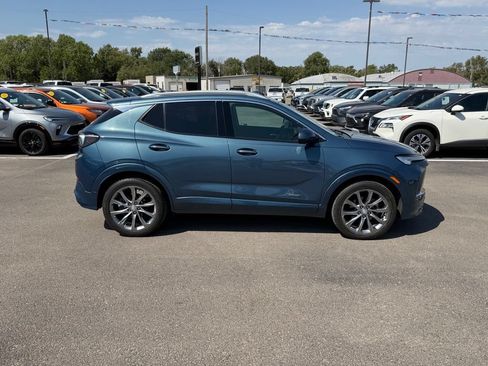 Used 2024 Buick Encore GX Avenir w/ Avenir Technology Package FWD image 3