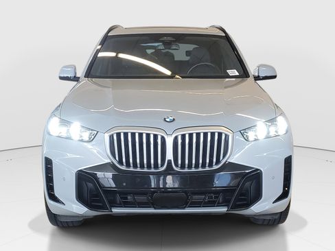 Used 2026 BMW X5 sDrive40i RWD image 3