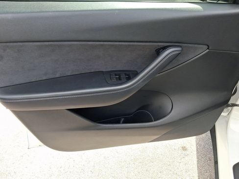 Used 2021 Tesla Model Y Performance AWD/4WD image 16