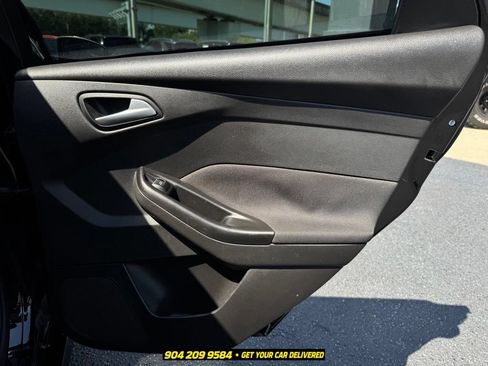 Used 2018 Ford Focus ST FWD image 34