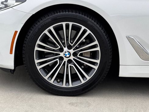 Used 2018 BMW 530i RWD image 11