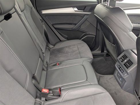 Used 2024 Audi Q5 e Premium Plus image 27