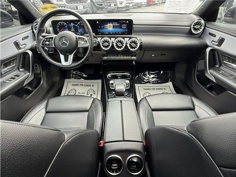 Used 2020 Mercedes-Benz CLA 250 image 29