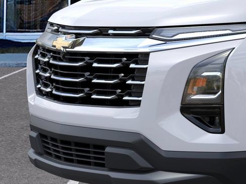 New 2026 Chevrolet Equinox LT w/ Safety and Technology Package FWD image 13