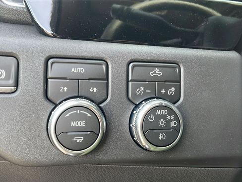 New 2026 GMC Sierra 1500 Elevation image 14