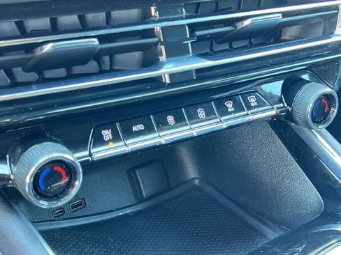 Certified 2024 Chevrolet Traverse LS image 18