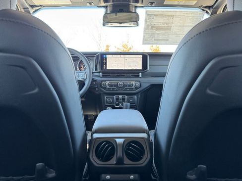 New 2026 Jeep Gladiator Sport image 31