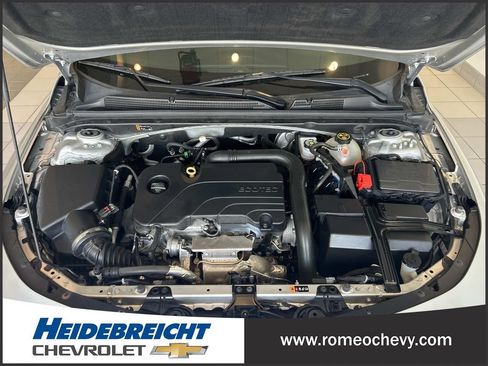 Used 2020 Chevrolet Malibu RS w/ LPO, Convenience Package 1 FWD image 9