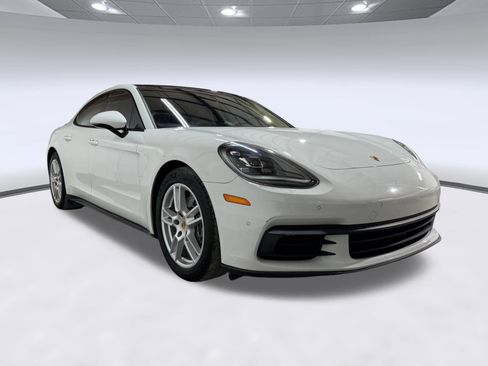 Used 2018 Porsche Panamera 4 AWD/4WD image 34