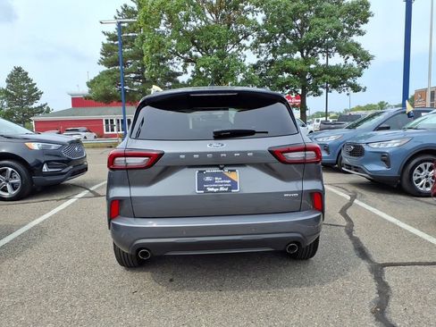 Used 2024 Ford Escape ST-Line w/ Tech Pack #1 AWD/4WD image 8