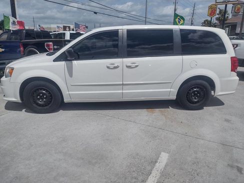 Used 2011 Dodge Grand Caravan Express w/ PWR Window Group image 2