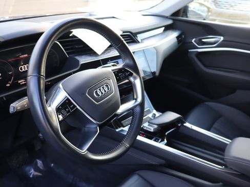 Used 2021 Audi e-tron Premium w/ Convenience Plus Package image 9