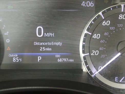 Used 2023 Toyota Highlander XLE FWD image 37