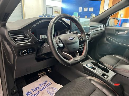Used 2023 Ford Escape ST-Line w/ Tech Pack #1 AWD/4WD image 19