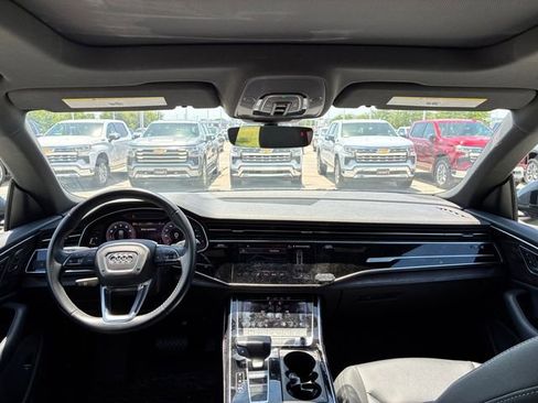 Used 2019 Audi Q8 Premium Plus w/ Premium Plus AWD/4WD image 13