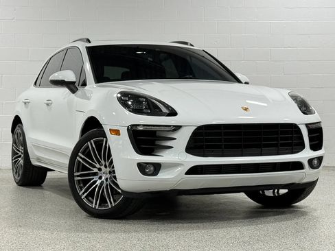 Used 2018 Porsche Macan AWD/4WD image 4