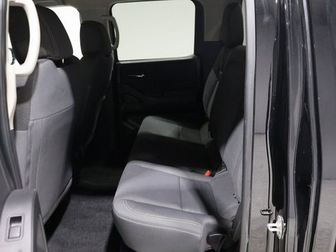 Used 2024 Nissan Frontier SV image 22