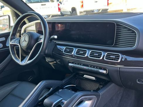 Used 2024 Mercedes-Benz GLE 350 4MATIC w/ 3rd Row Seat Package image 17