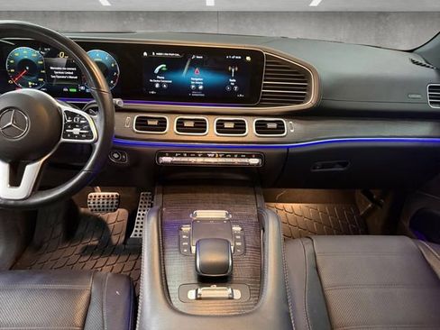 Used 2021 Mercedes-Benz GLS 580 4MATIC image 3