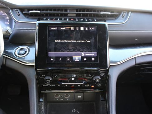 Used 2022 Jeep Grand Cherokee L Altitude image 17