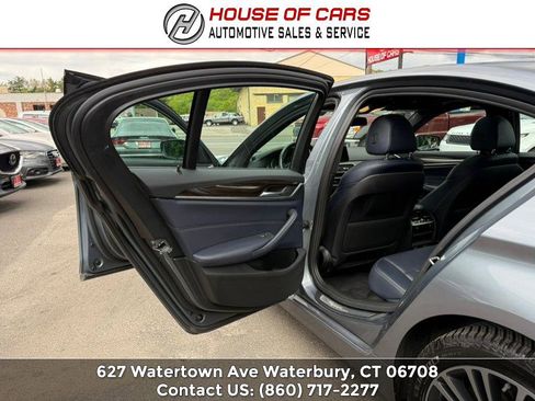 Used 2019 BMW 530i xDrive AWD/4WD image 24