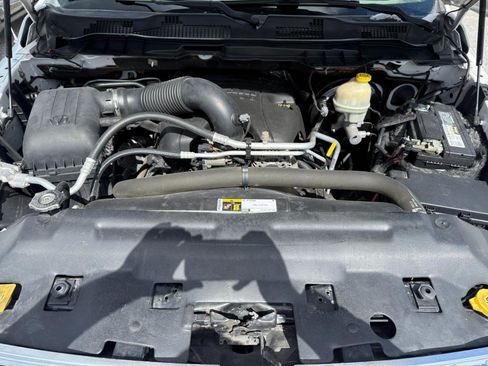 Used 2016 RAM 1500 Laramie w/ Convenience Group image 10