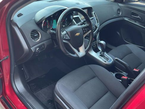Used 2014 Chevrolet Cruze LT w/ RS Package FWD image 9