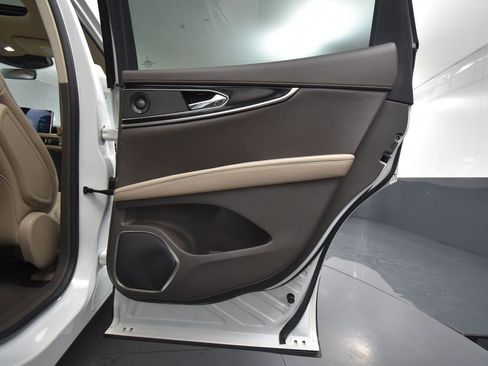 Used 2023 Lincoln Nautilus Reserve w/ Equipment Group 201A image 43