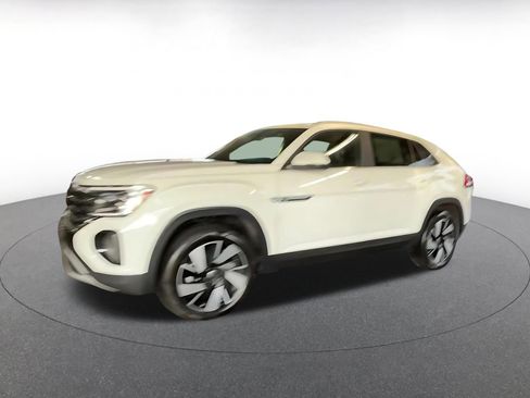 Used 2025 Volkswagen Atlas Cross Sport SE image 8