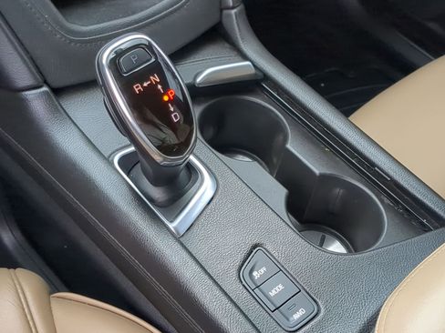 Used 2018 Cadillac XT5 Platinum image 19