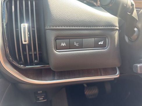 New 2025 Nissan Armada Platinum Reserve image 8