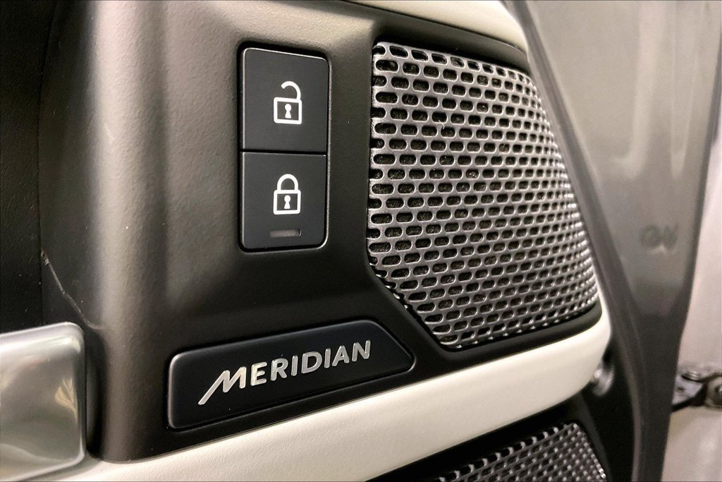 Used 2024 Land Rover Defender 110 S AWD/4WD image 16