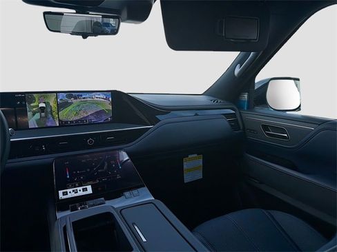 New 2026 INFINITI QX80 4WD image 19