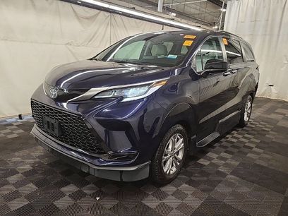 Used 2022 Toyota Sienna LE