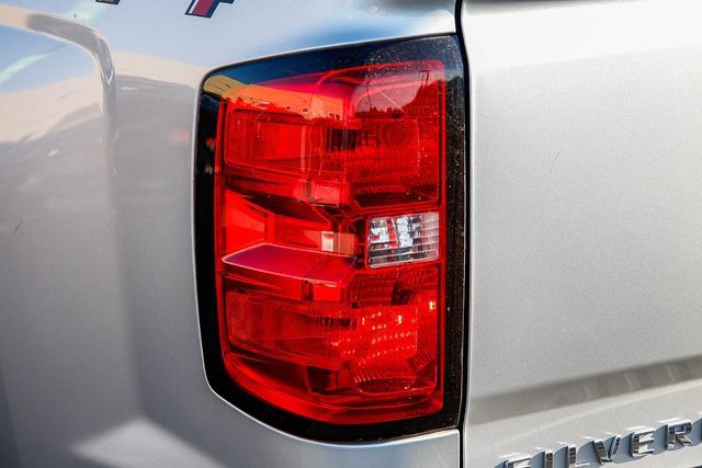 Used 2018 Chevrolet Silverado 1500 LT w/ All Star Edition AWD/4WD image 10