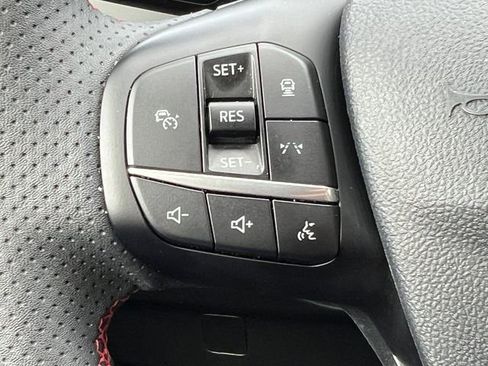 Used 2025 Ford Escape ST-Line w/ Tech Pack #1 AWD/4WD image 19