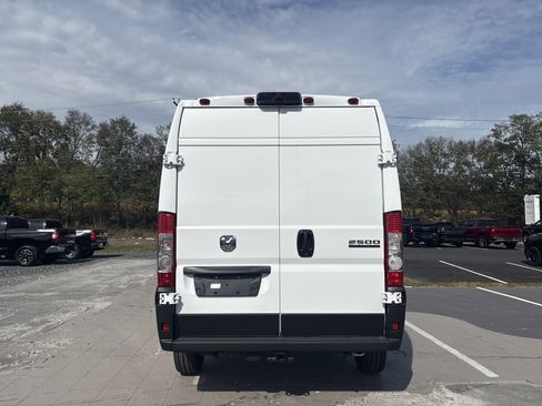 New 2025 RAM ProMaster 2500 w/ Convenience Group image 5
