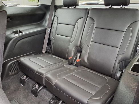 Used 2023 GMC Acadia SLT image 8