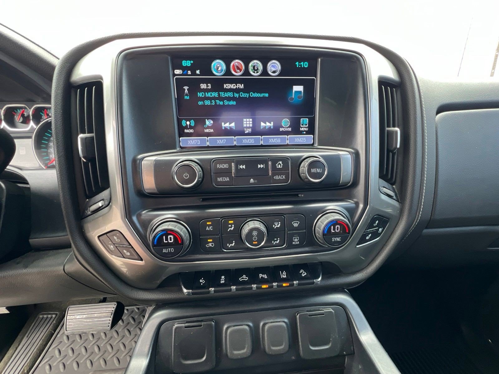 Used 2018 Chevrolet Silverado 2500 LTZ w/ Vortec Plus Package AWD/4WD image 19