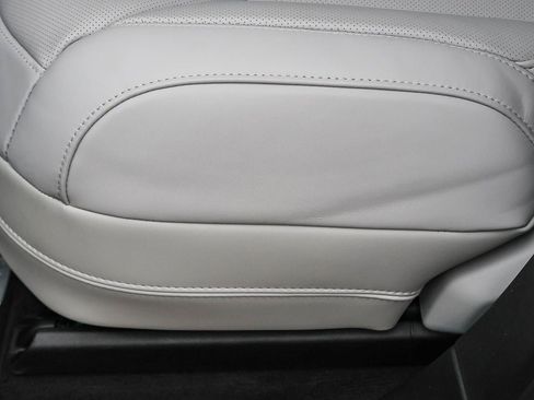 New 2026 Land Rover Range Rover Sport SE AWD/4WD image 31