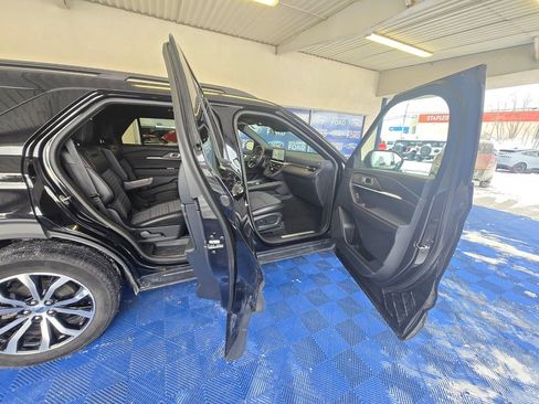 Used 2025 Ford Explorer ST-Line image 29