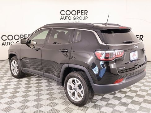 Used 2025 Jeep Compass Latitude image 22