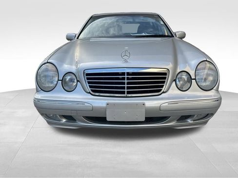Used 2000 Mercedes-Benz E 320 Sedan image 11