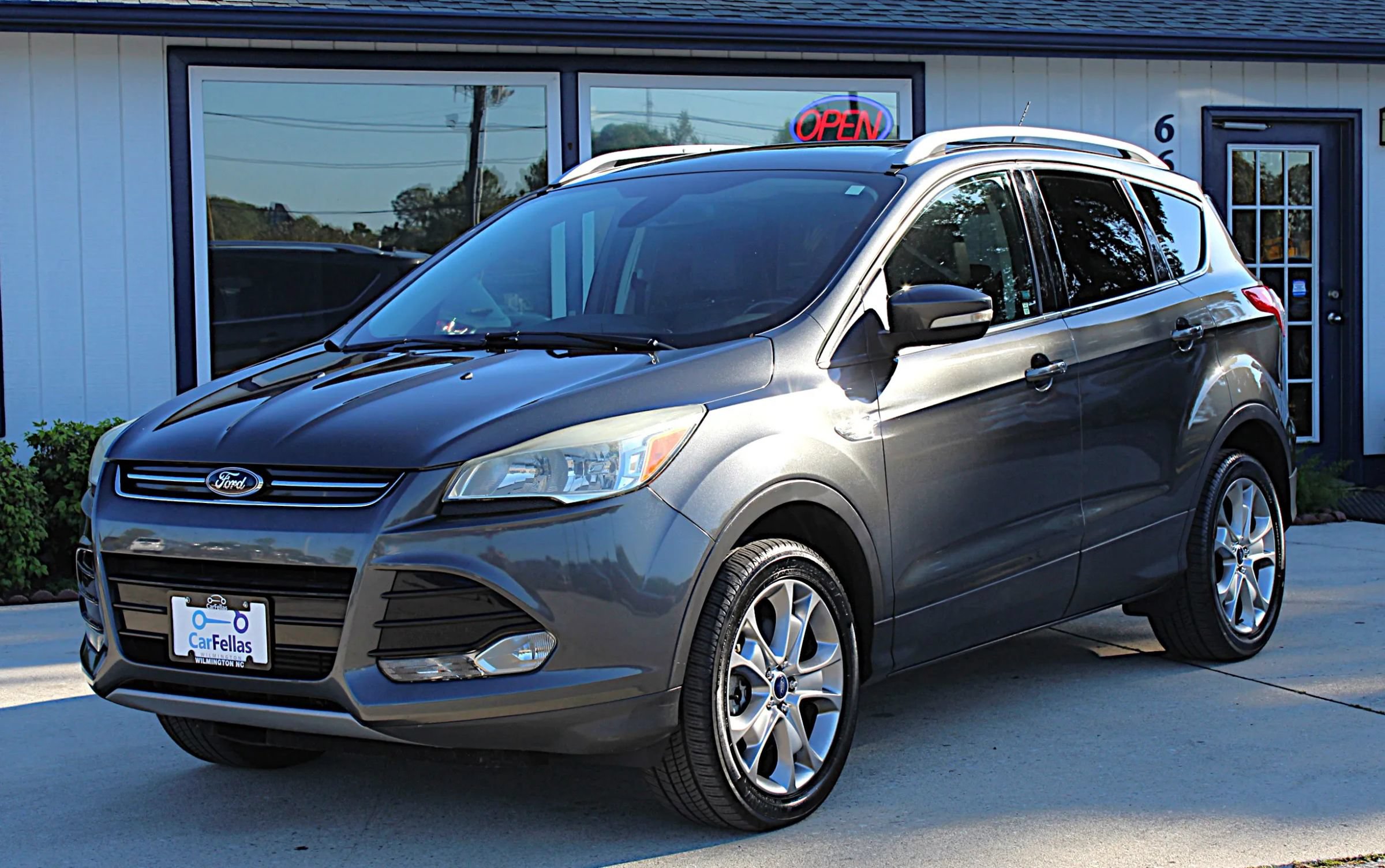 Used 2015 Ford Escape Titanium AWD/4WD image 1