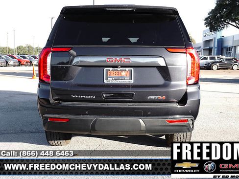 Used 2024 GMC Yukon XL AT4 image 41